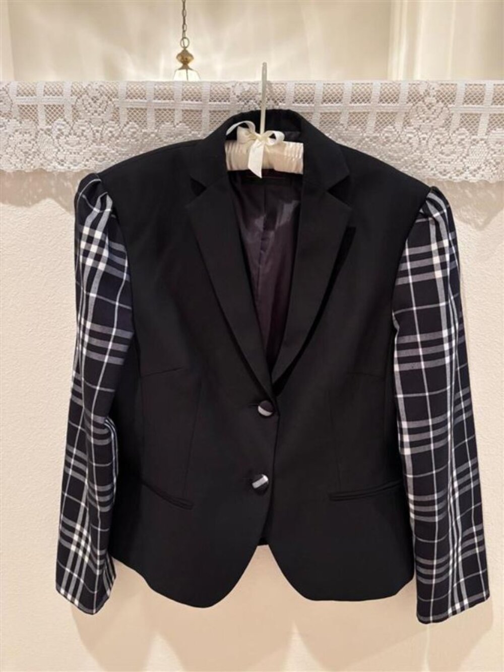 Tailor-made black & white blazer Size XL